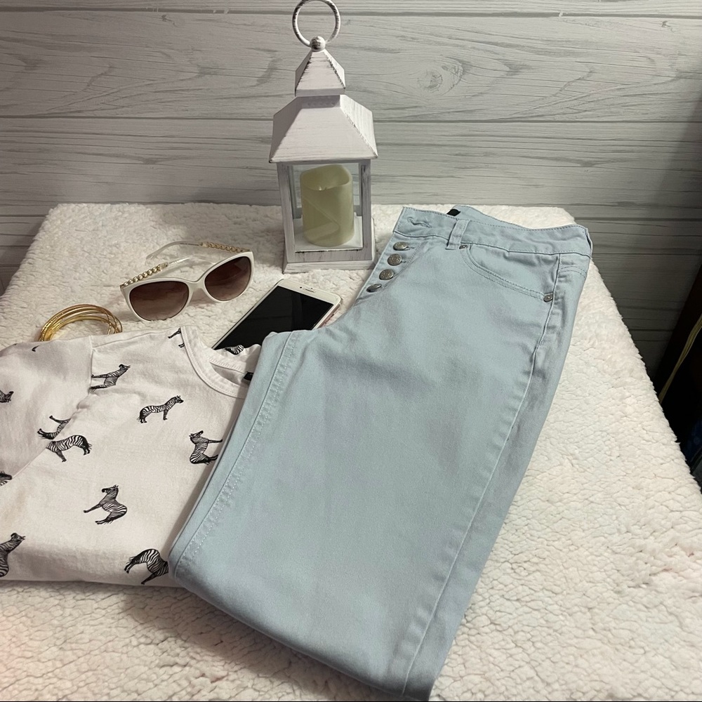Rue 21 Women’s Freedom Flex Jegging pants.